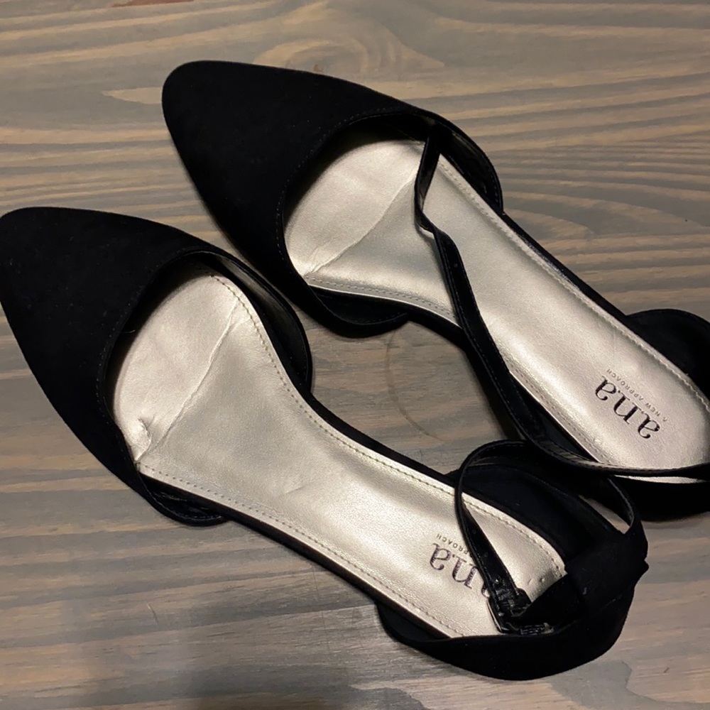 A.n.a. shoes